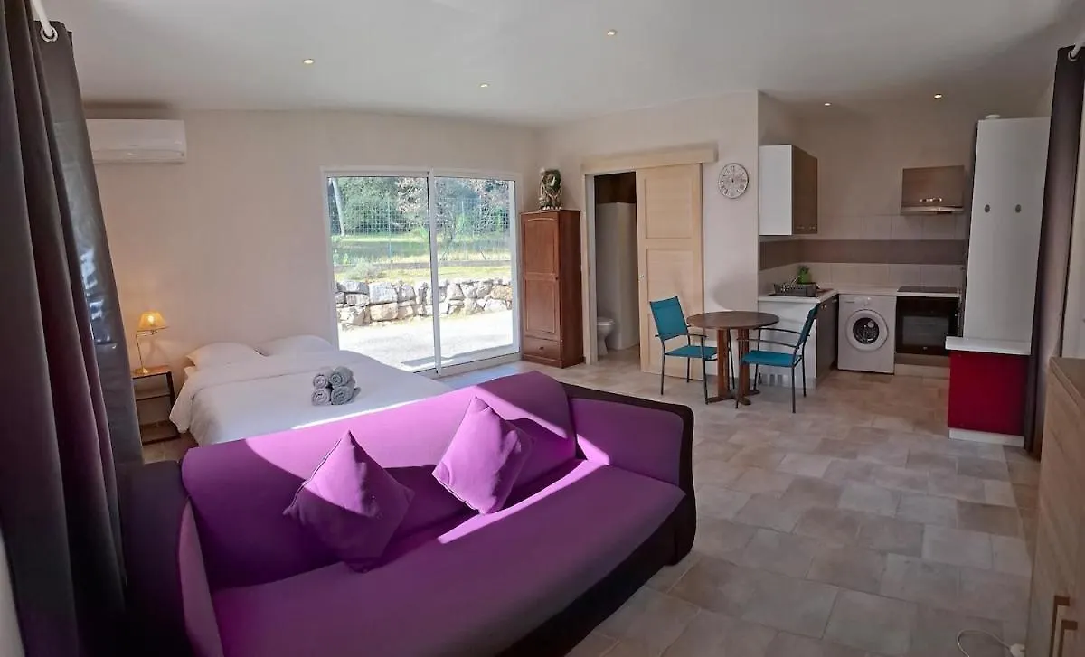 Suite Opaline, Piscine-Terrasse-Wifi Les Arcs-sur-Argens 0*,  France